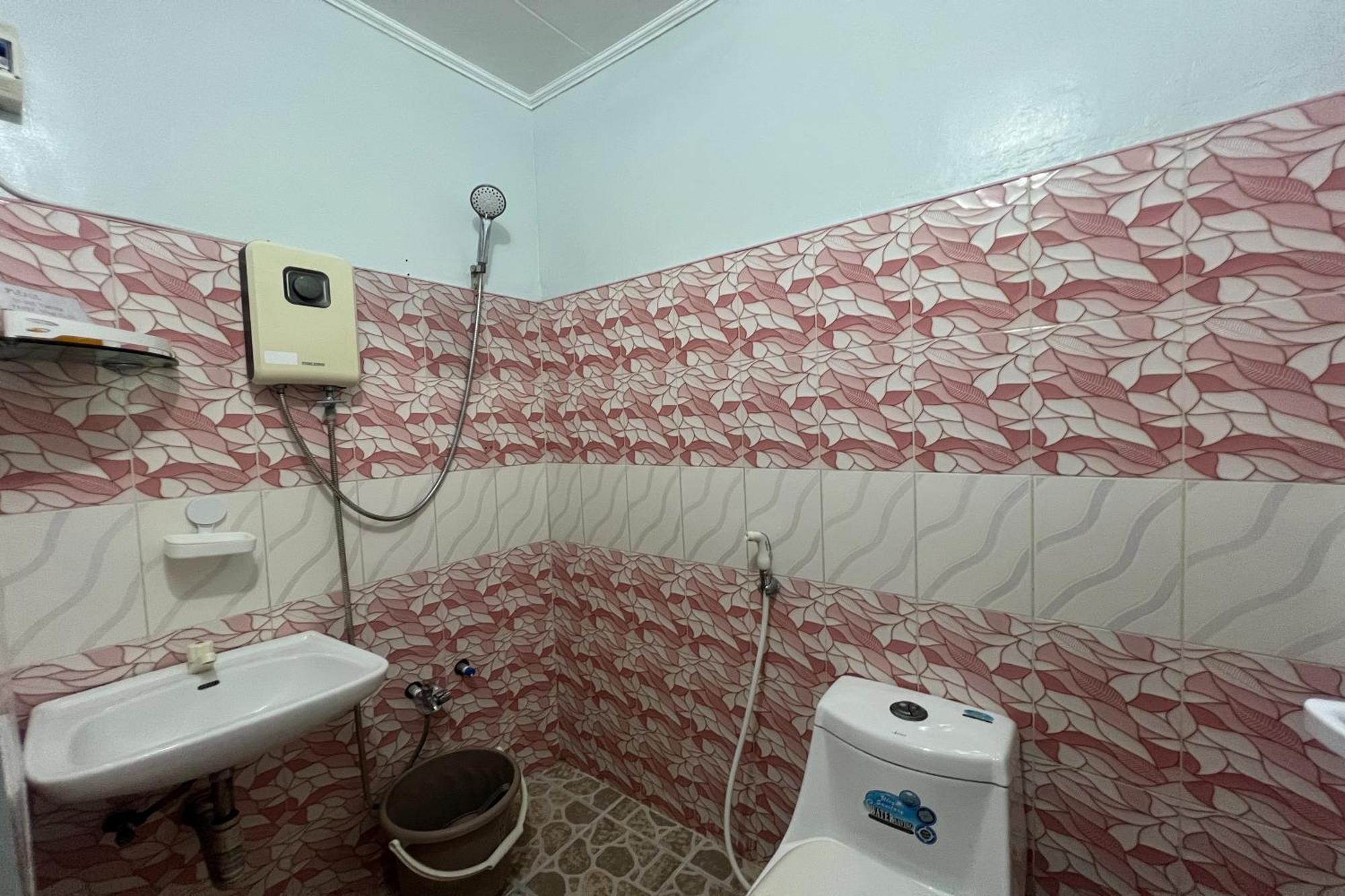 Fnt Transient House Near Hundred Islands Hotel Alaminos Exterior photo