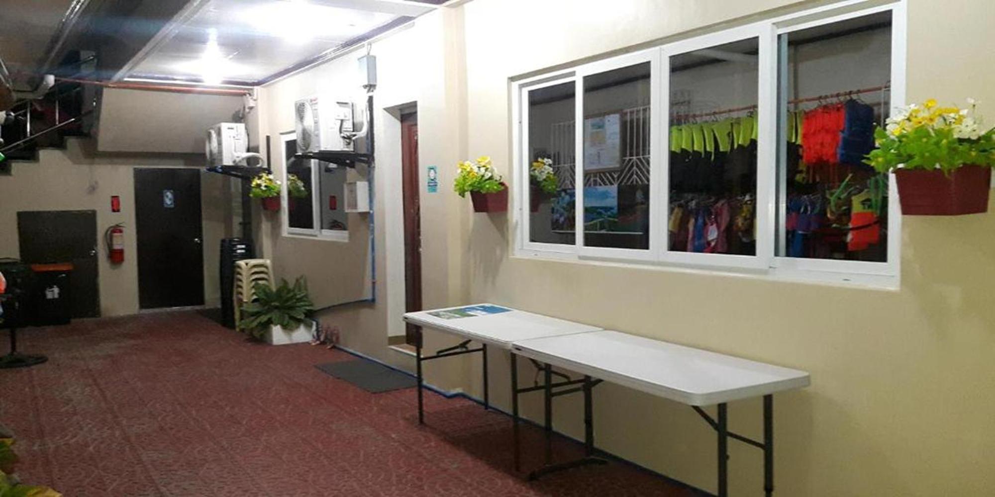 Fnt Transient House Near Hundred Islands Hotel Alaminos Exterior photo