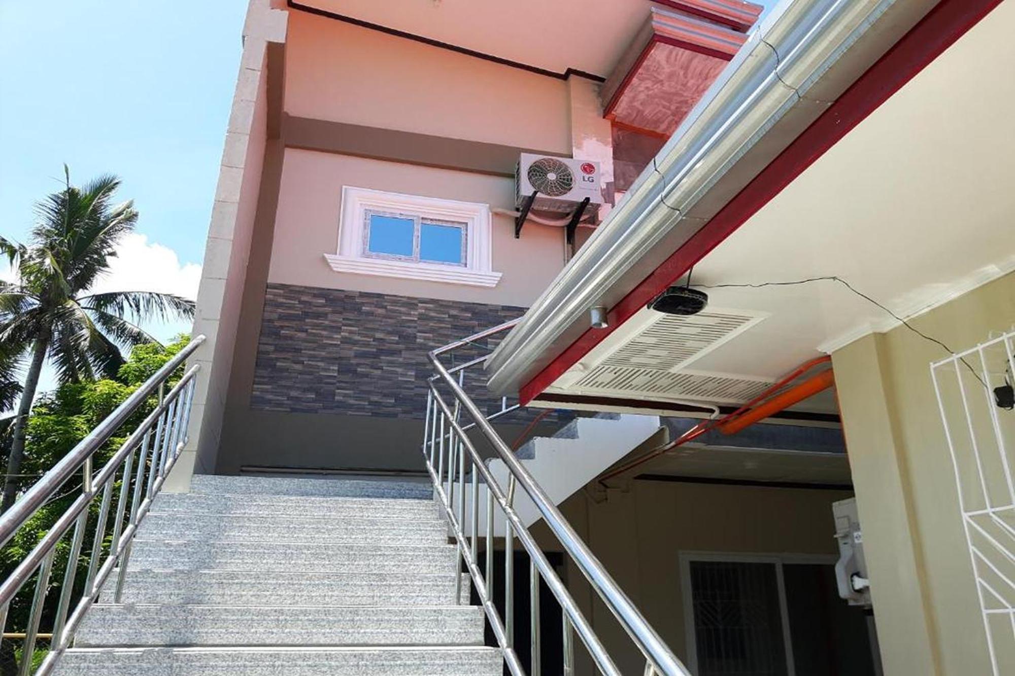 Fnt Transient House Near Hundred Islands Hotel Alaminos Exterior photo